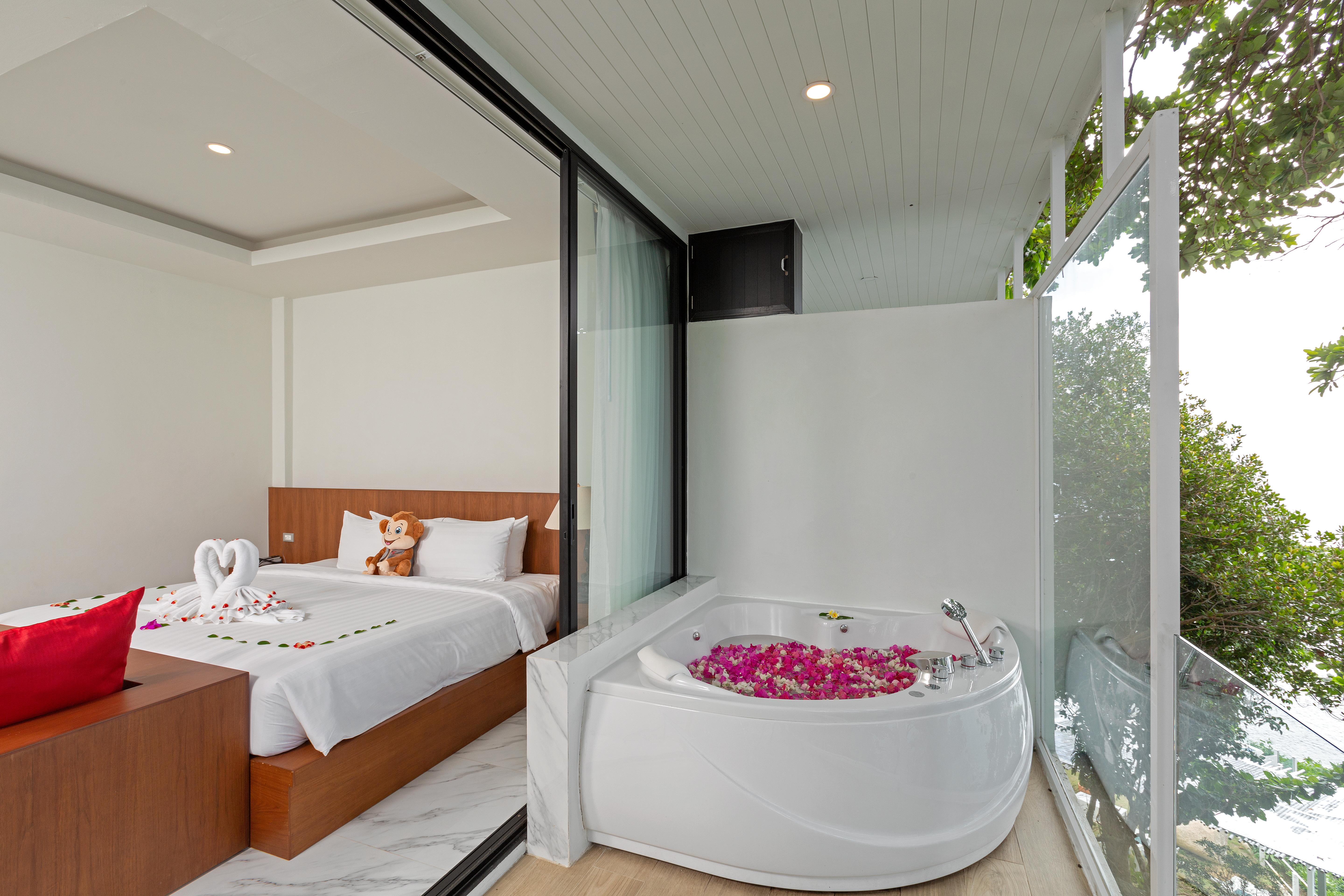 Secret Cliff Villa Phuket Exteriör bild